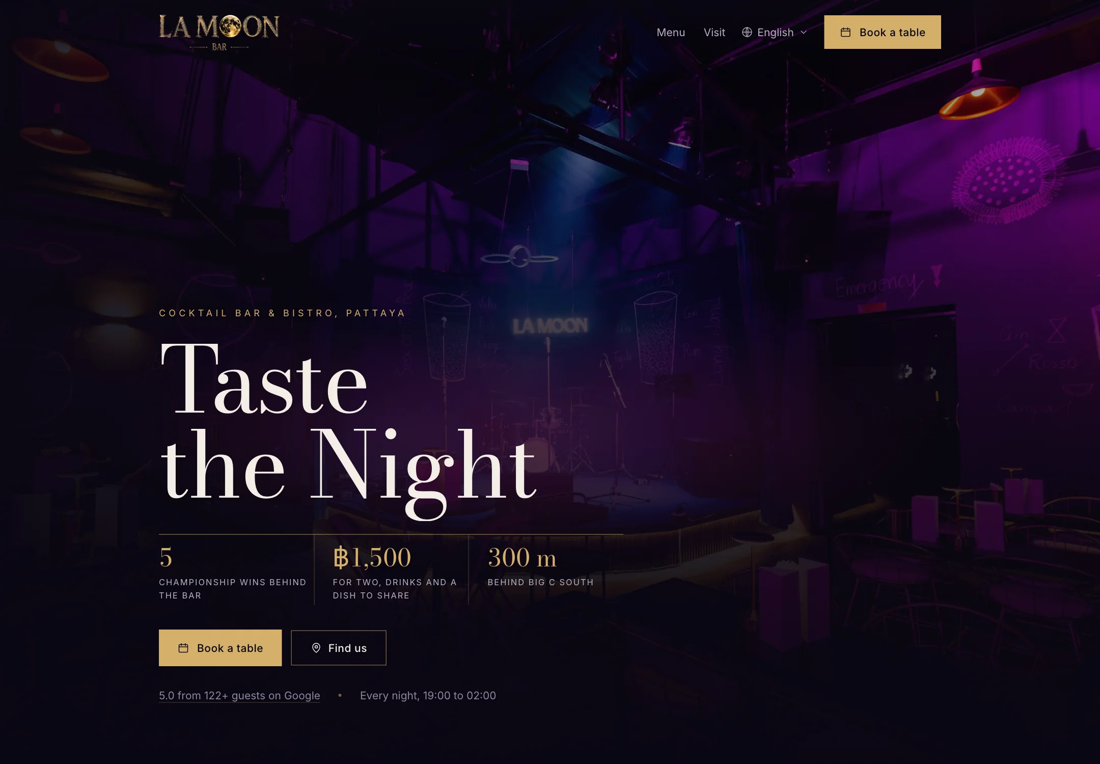 Homepage of lamoonpattaya.com: a cocktail bar and bistro in South Pattaya with the Taste the Night headline, a 5.0 rating from 122 or more Google guests and nightly hours from 19:00 to 02:00